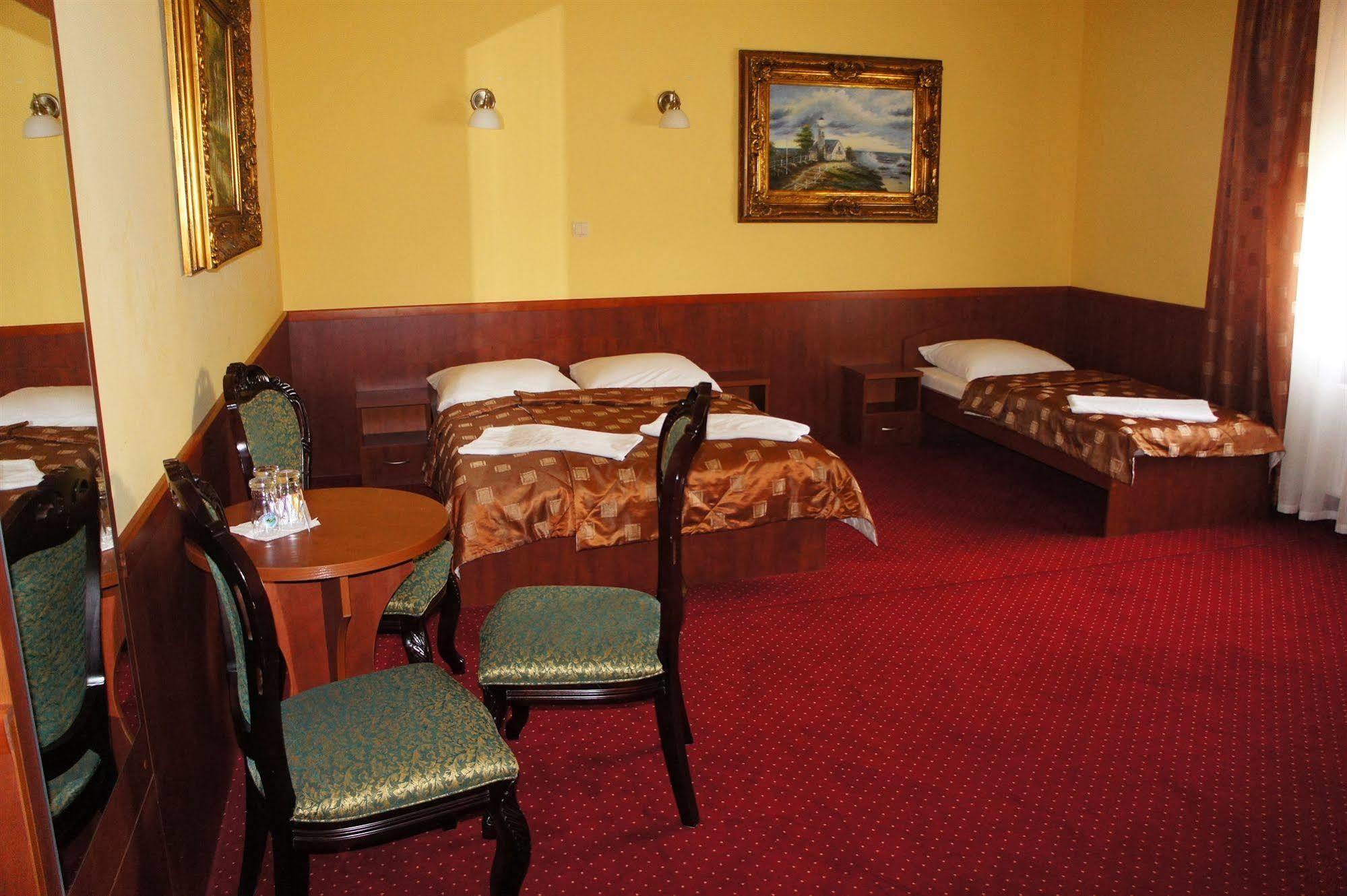 Hotel Dobosz بوليتسه المظهر الخارجي الصورة